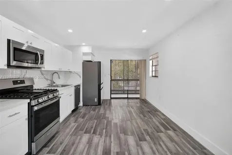 3265 Virginia Street Miami FL 33133