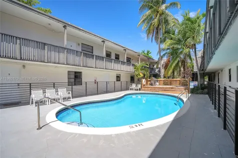 3265 Virginia Street Miami FL 33133