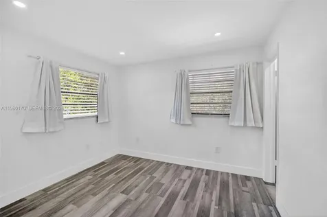 3265 Virginia Street Miami FL 33133