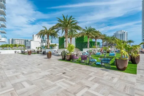 4010 S Ocean Drive Hollywood FL 33019