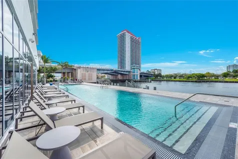 4010 S Ocean Drive Hollywood FL 33019