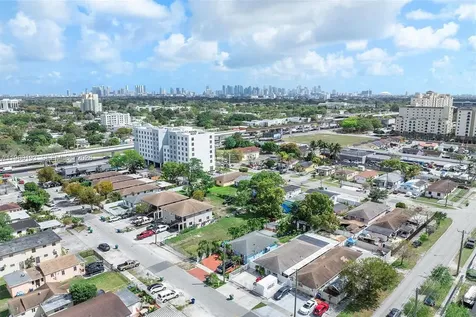 Miami FL 33142