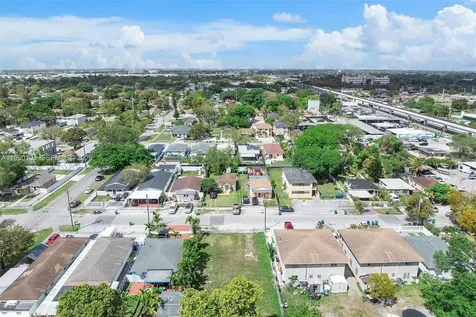 Miami FL 33142
