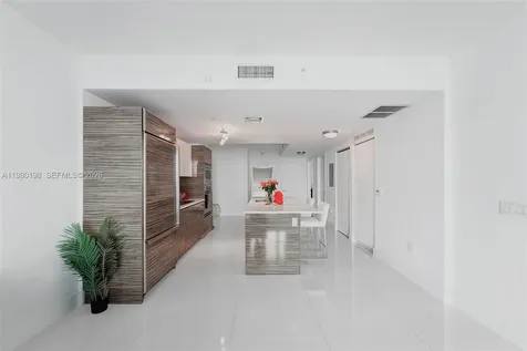 460 NE 28th Street Miami FL 33137