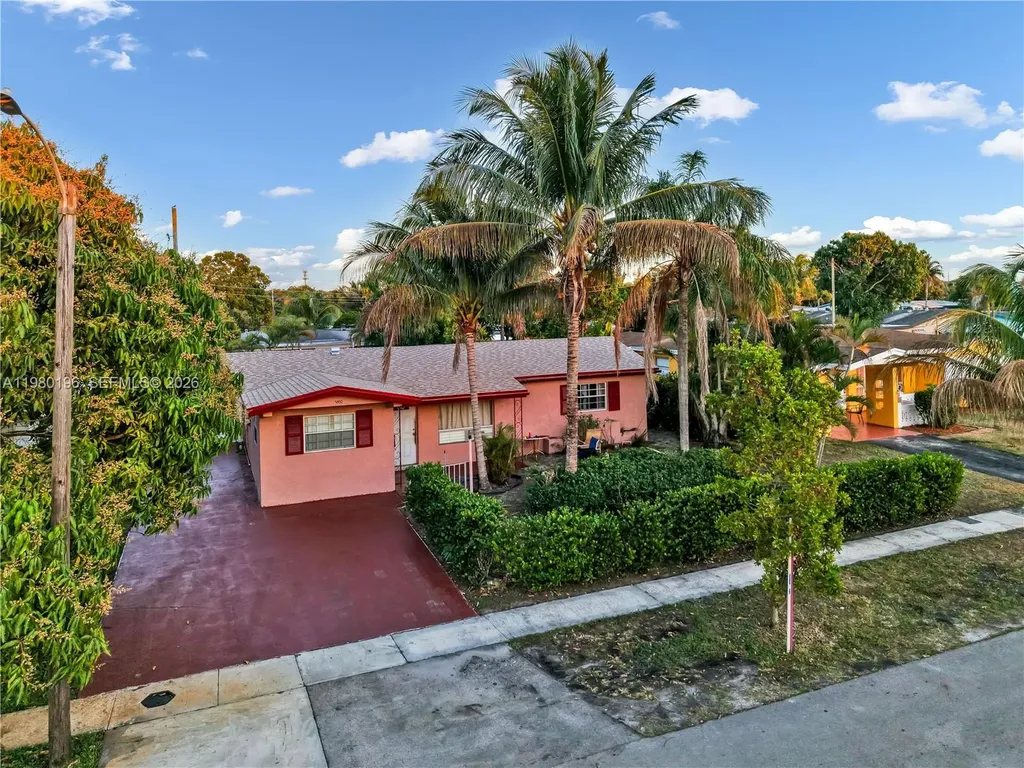3570 NW 34th Way Lauderdale Lakes FL 33309