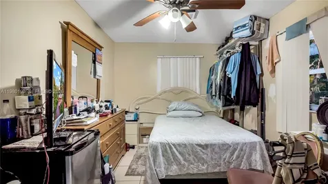 3570 NW 34th Way Lauderdale Lakes FL 33309