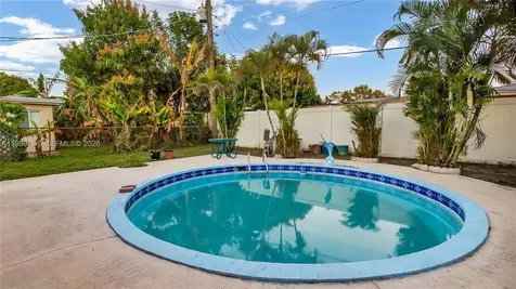3570 NW 34th Way Lauderdale Lakes FL 33309