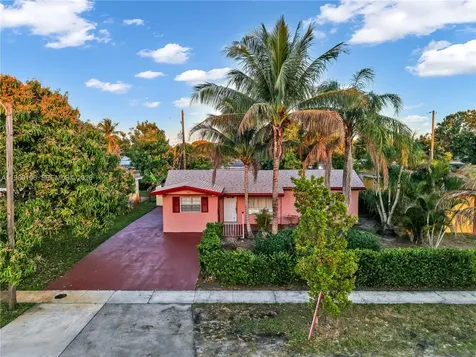 3570 NW 34th Way Lauderdale Lakes FL 33309