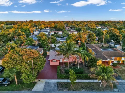 3570 NW 34th Way Lauderdale Lakes FL 33309