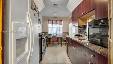3570 NW 34th Way Lauderdale Lakes FL 33309
