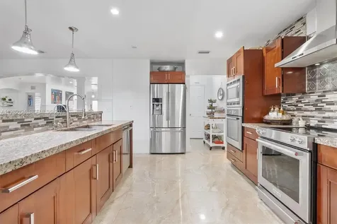 1520 SW 86th Court Miami FL 33144
