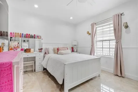 1520 SW 86th Court Miami FL 33144