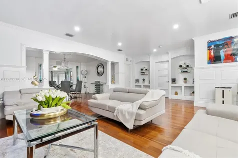 1520 SW 86th Court Miami FL 33144