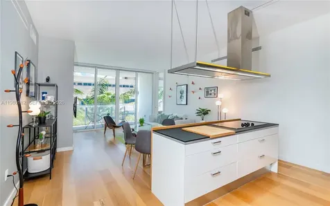 2100 Park Avenue Miami Beach FL 33139