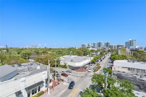 3250 Grand Avenue Miami FL 33133