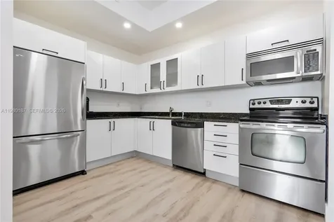3250 Grand Avenue Miami FL 33133