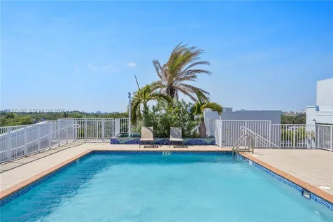 3250 Grand Avenue Miami FL 33133