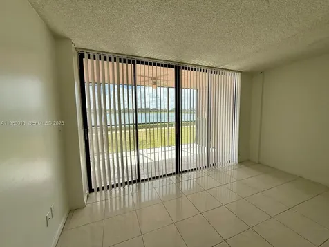 20850 San Simeon Way Miami FL 33179
