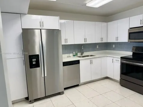 20850 San Simeon Way Miami FL 33179