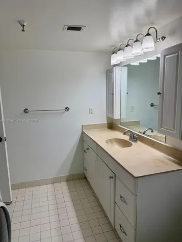 20850 San Simeon Way Miami FL 33179