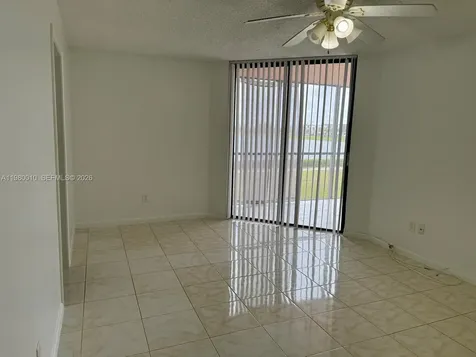 20850 San Simeon Way Miami FL 33179