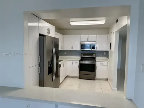 20850 San Simeon Way Miami FL 33179