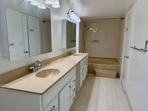 20850 San Simeon Way Miami FL 33179