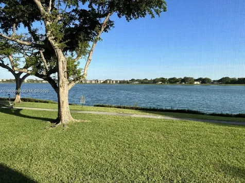 20850 San Simeon Way Miami FL 33179