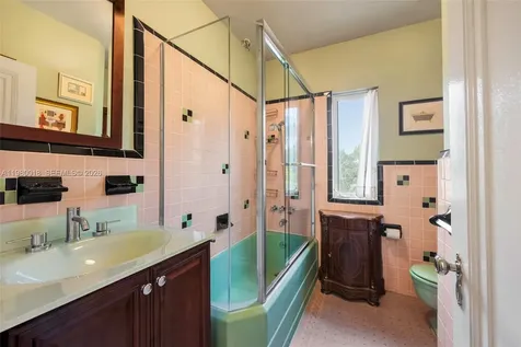 0-1645 S Bayshore Drive Coconut Grove FL 33133