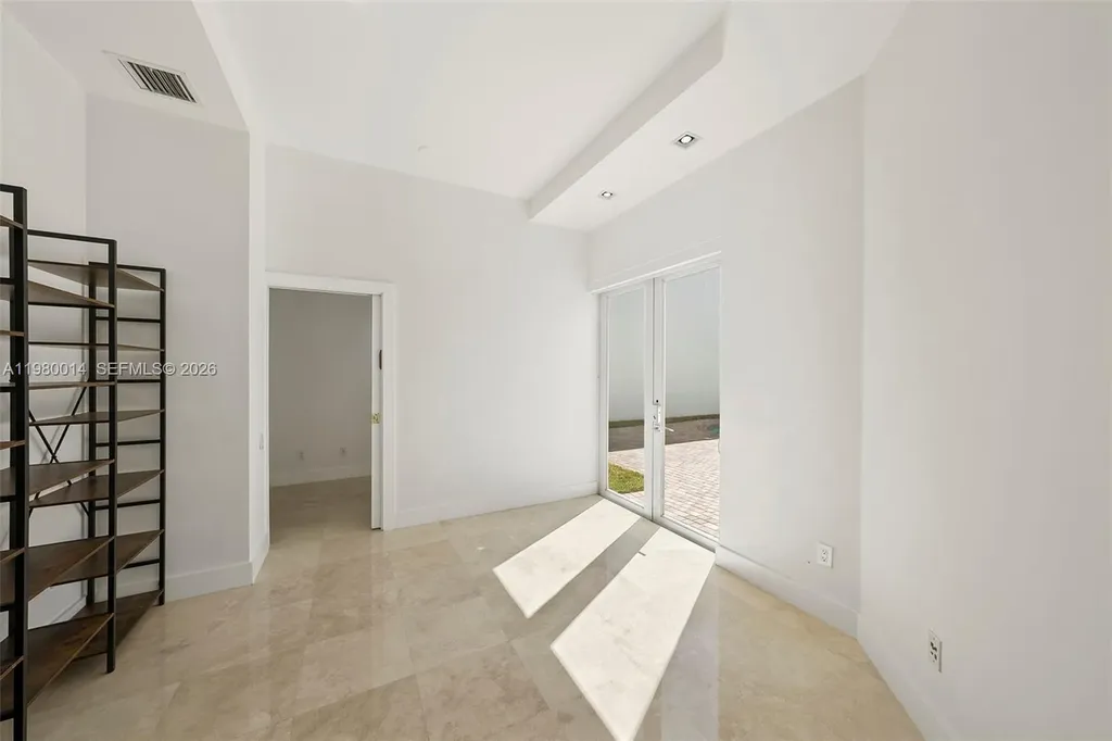 822 Meridian Lane Hollywood FL 33019