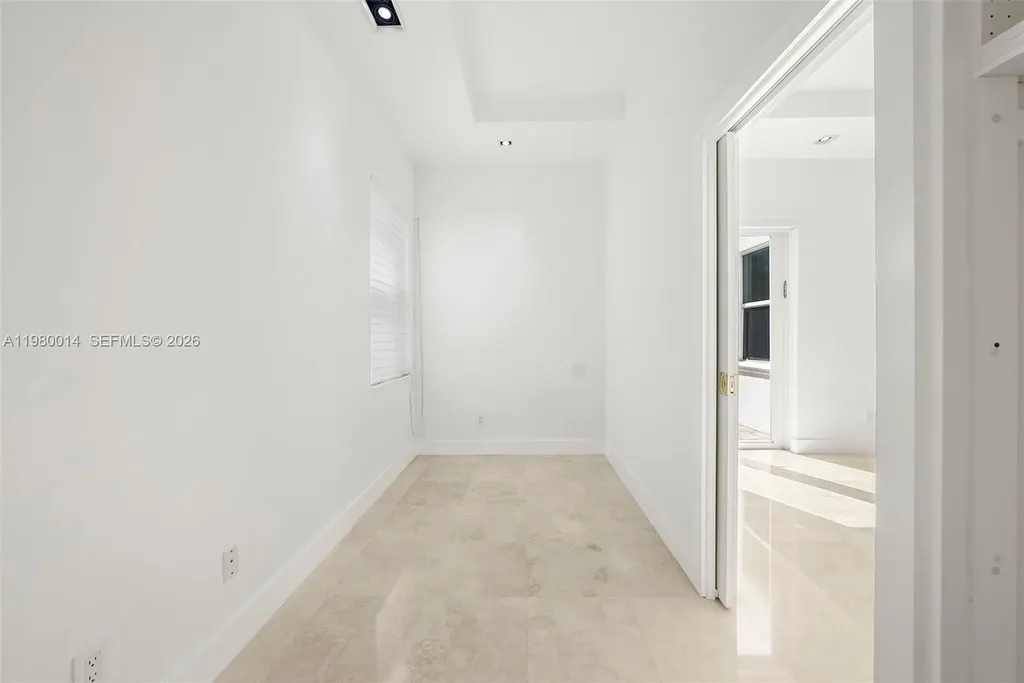 822 Meridian Lane Hollywood FL 33019