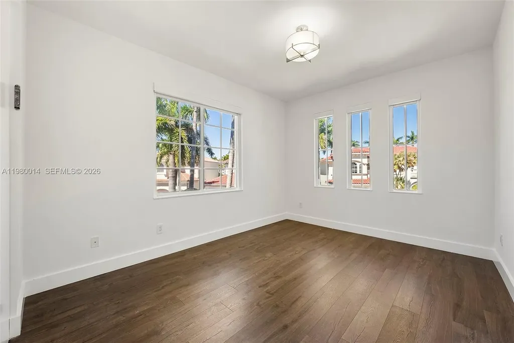 822 Meridian Lane Hollywood FL 33019