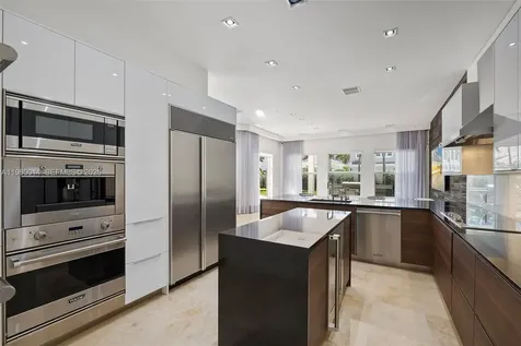 822 Meridian Lane Hollywood FL 33019