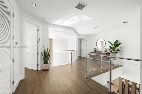 822 Meridian Lane Hollywood FL 33019