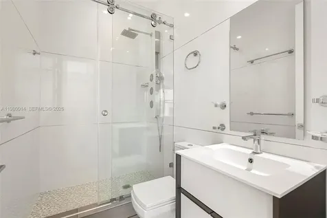 822 Meridian Lane Hollywood FL 33019