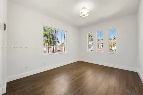 822 Meridian Lane Hollywood FL 33019