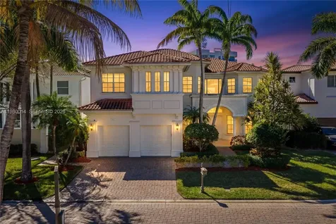 822 Meridian Lane Hollywood FL 33019