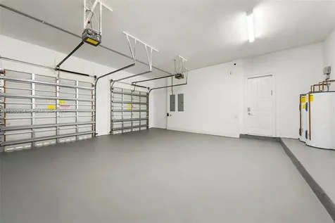 822 Meridian Lane Hollywood FL 33019