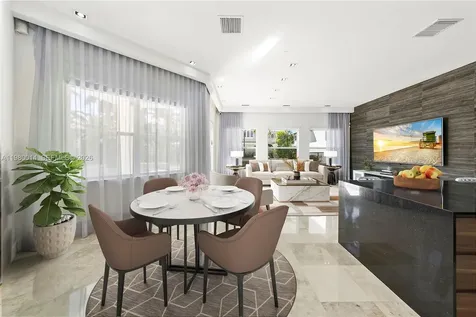 822 Meridian Lane Hollywood FL 33019