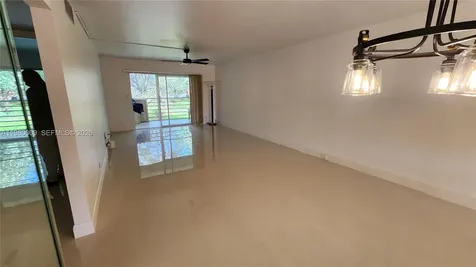 2403 Antigua Circle Coconut Creek FL 33066