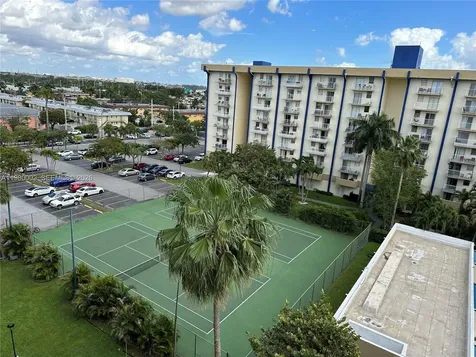 801 NW 47 Avenue Miami FL 33126