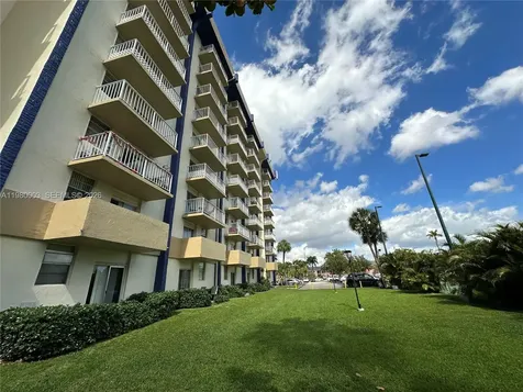 801 NW 47 Avenue Miami FL 33126