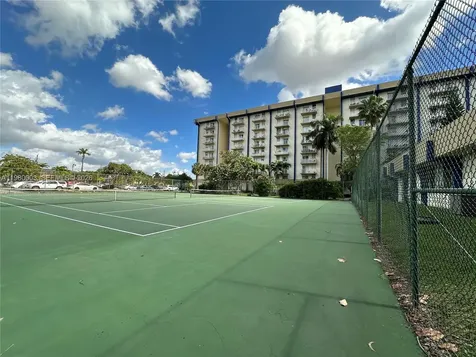 801 NW 47 Avenue Miami FL 33126