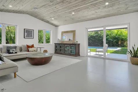 117 NE 20th Street Wilton Manors FL 33305