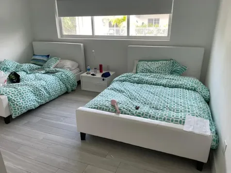 260 Sunrise Drive Key Biscayne FL 33149