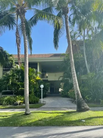 260 Sunrise Drive Key Biscayne FL 33149