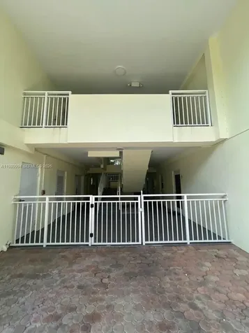260 Sunrise Drive Key Biscayne FL 33149