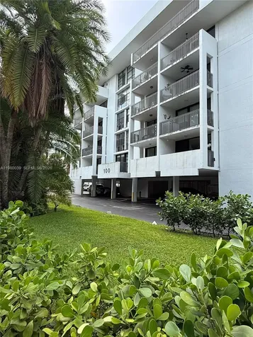 100 Ocean Lane Drive Key Biscayne FL 33149