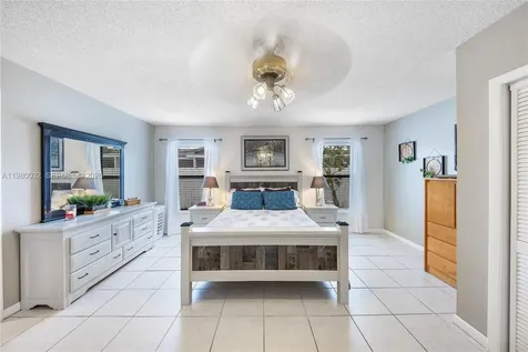 10020 SW 83rd Street Miami FL 33173