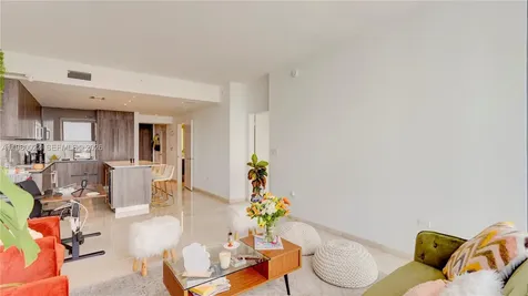 88 SW 7th Street Miami FL 33130